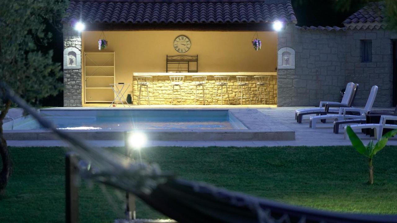 Chambres D'Hotes Le Saint Victor - Provence, Vaucluse Pernes-les-Fontaines Dış mekan fotoğraf