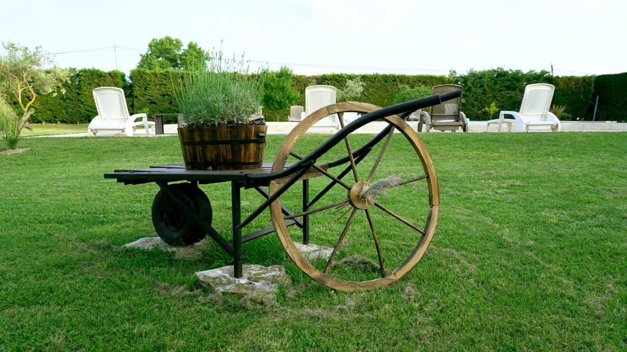 Chambres D'Hotes Le Saint Victor - Provence, Vaucluse Pernes-les-Fontaines Dış mekan fotoğraf