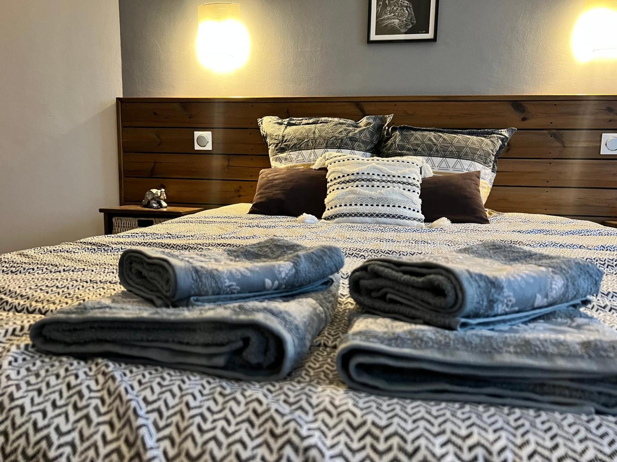 Chambres D'Hotes Le Saint Victor - Provence, Vaucluse Pernes-les-Fontaines Dış mekan fotoğraf