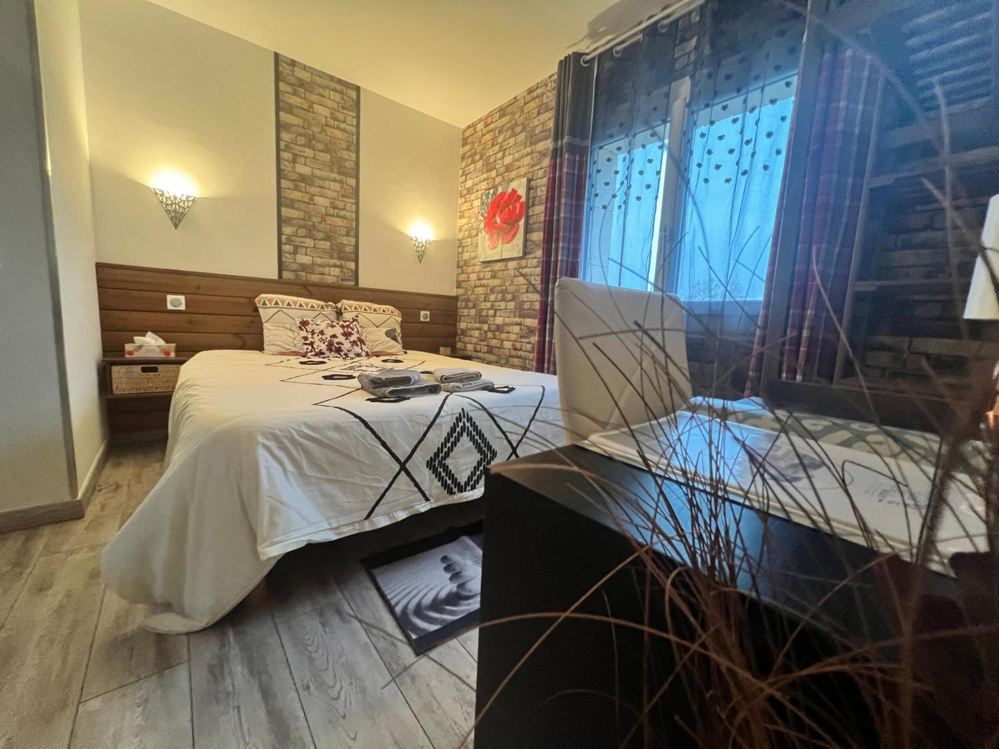 Chambres D'Hotes Le Saint Victor - Provence, Vaucluse Pernes-les-Fontaines Dış mekan fotoğraf